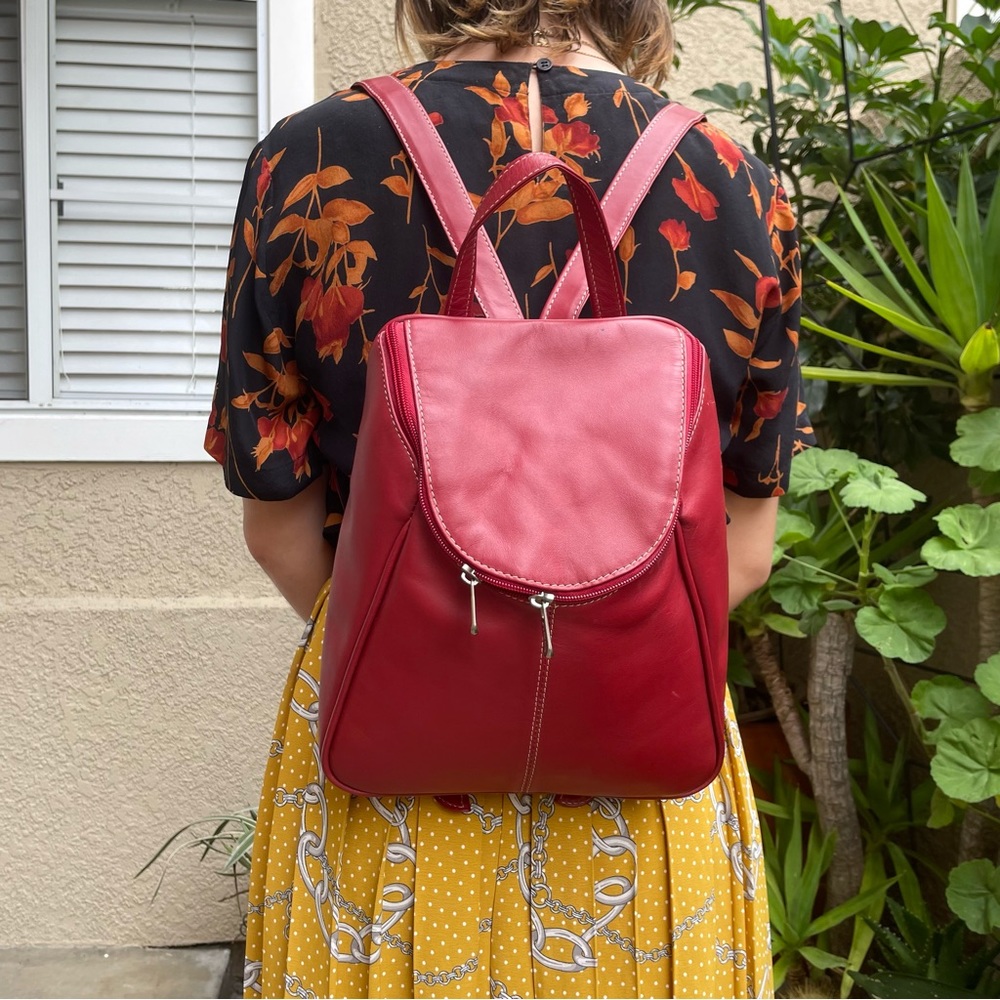 New vintage burgundy Piel leather backpack